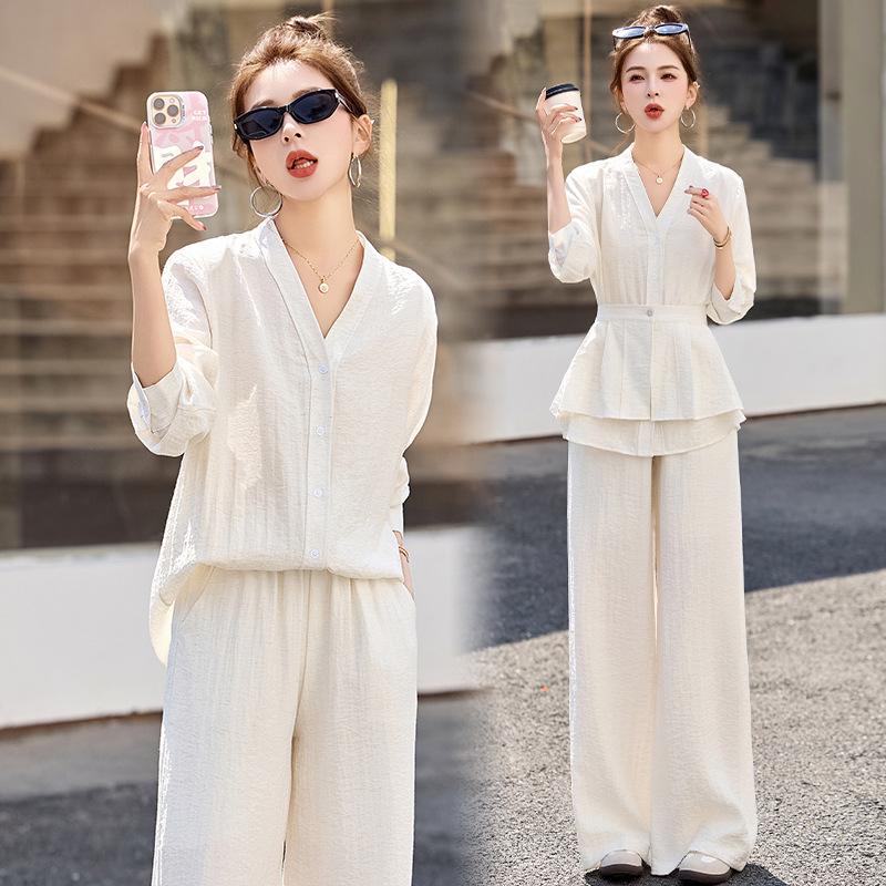 

Casual fashion suit women s spring and new design sense age-reducing and thin shirt wide-leg pants two-piece set S абрикосовий