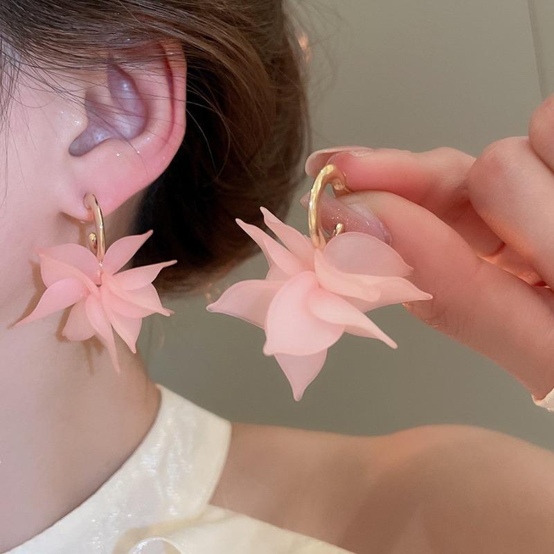 Silver Needle Pink Chiffon Flower Fringed Stud Earrings Small Fresh and Sweet Vacation Style Earrings Light Luxury High-end Earrings Women