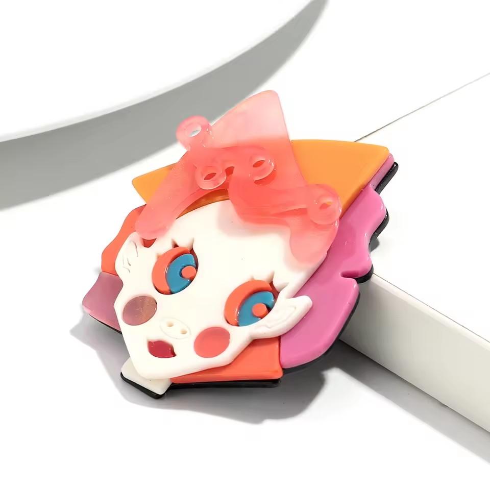 Cute Abstract Lady Acrylic Brooches Pins for Women Personalized Funny Cartoon Girls Figure Resin Badge Jewelry Accessories Gifts