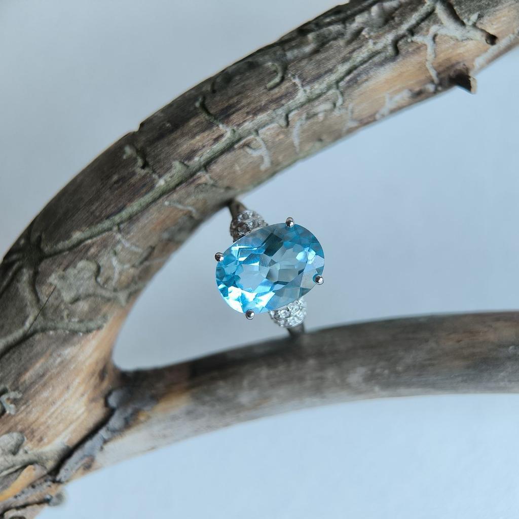 Серебряное кольцо с натуральным топазом 7.688ct, вес изделия 4,95 гр (2187783)