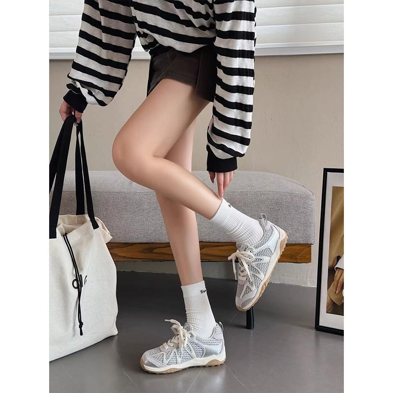 Retro contrasting color splicing flat-bottomed German training shoes women's 2025 new mesh breathable comfortable versatile casual Forrest Gump shoes