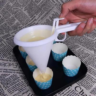 1/2/3pcs DIY Chocolate Candy Icing Funnel Mold White Foodgrade Pancake Cream Cakes Batter Dispenser Baking Kitchen Accessories