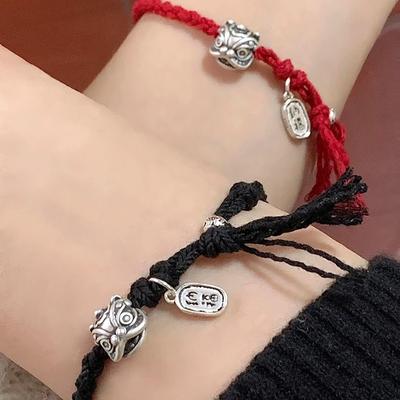 Lucky Red String Bracelet Simple Vintage Amulet Bracelet Adjustable Awakening Lion Bracelet For Couple Women Jewelry Gift