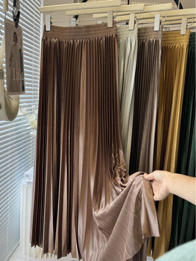 European & American Women's Metallic Pleated Midi Skirt - Spring/Summer Collection