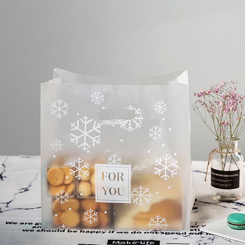 50Pcs Plastic Frosted Snowflake Pattern Coffee Bread Shop Bakery Cookies Pastry Nougat Food Takeaway Handbags Packaging Bags