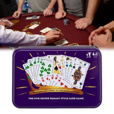 Five Crowns Kartenspiel im Rommé-Stil in Sammlerdose, langlebiges Material, faires und unterhaltsames 45-minütiges Spielerlebnis für Partys