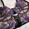 Sexy Lila Dreipunkt Erotik-Set Bestickte Blumen-Spitze Durchsichtige Sex-Unterwäsche