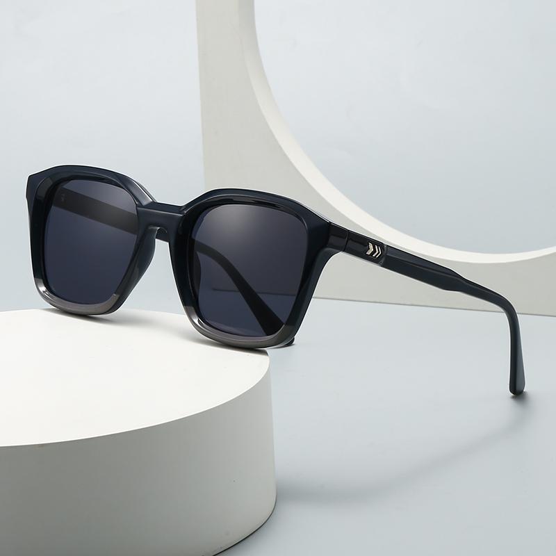 Trendy Mens Studded Sunglasses European American Street Style Square Shades for Instagram Influencers 3615