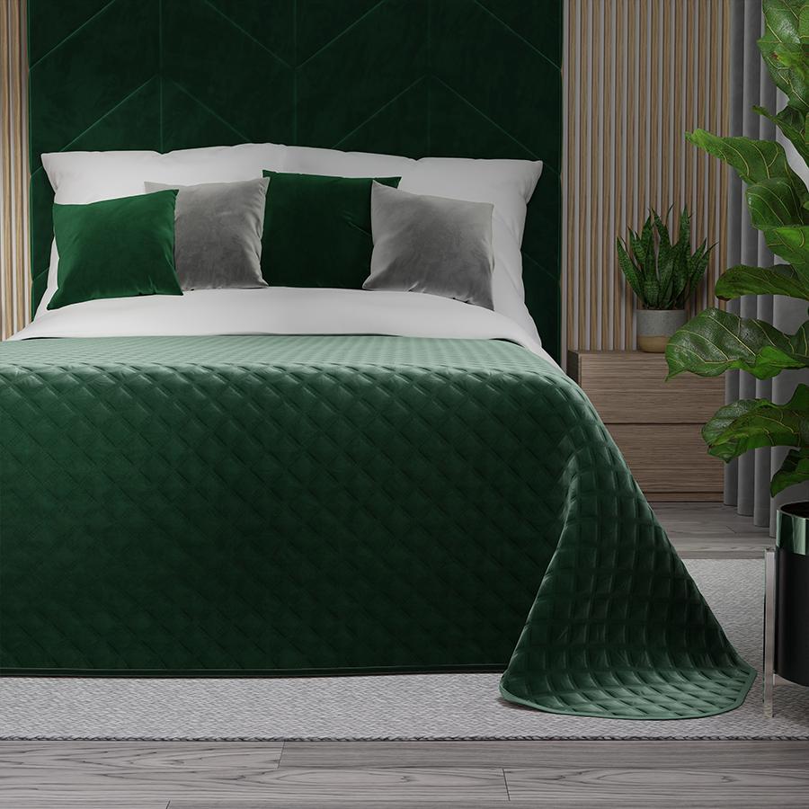 VELVI Bedspread 220x240cm - bottle green with a geometric pattern
