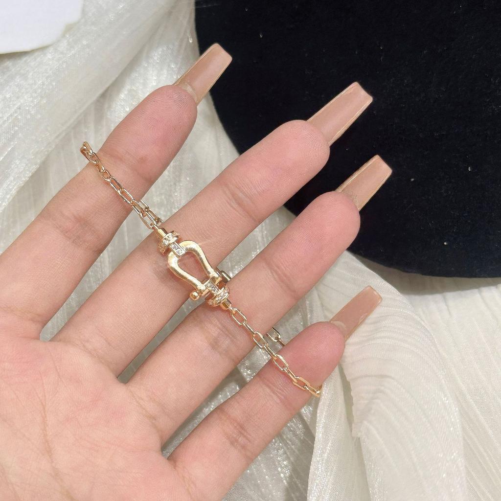 High Quality Champagne Gold Horseshoe Bracelet Glossy Half Diamond U Diamond Bracelet Jewelry