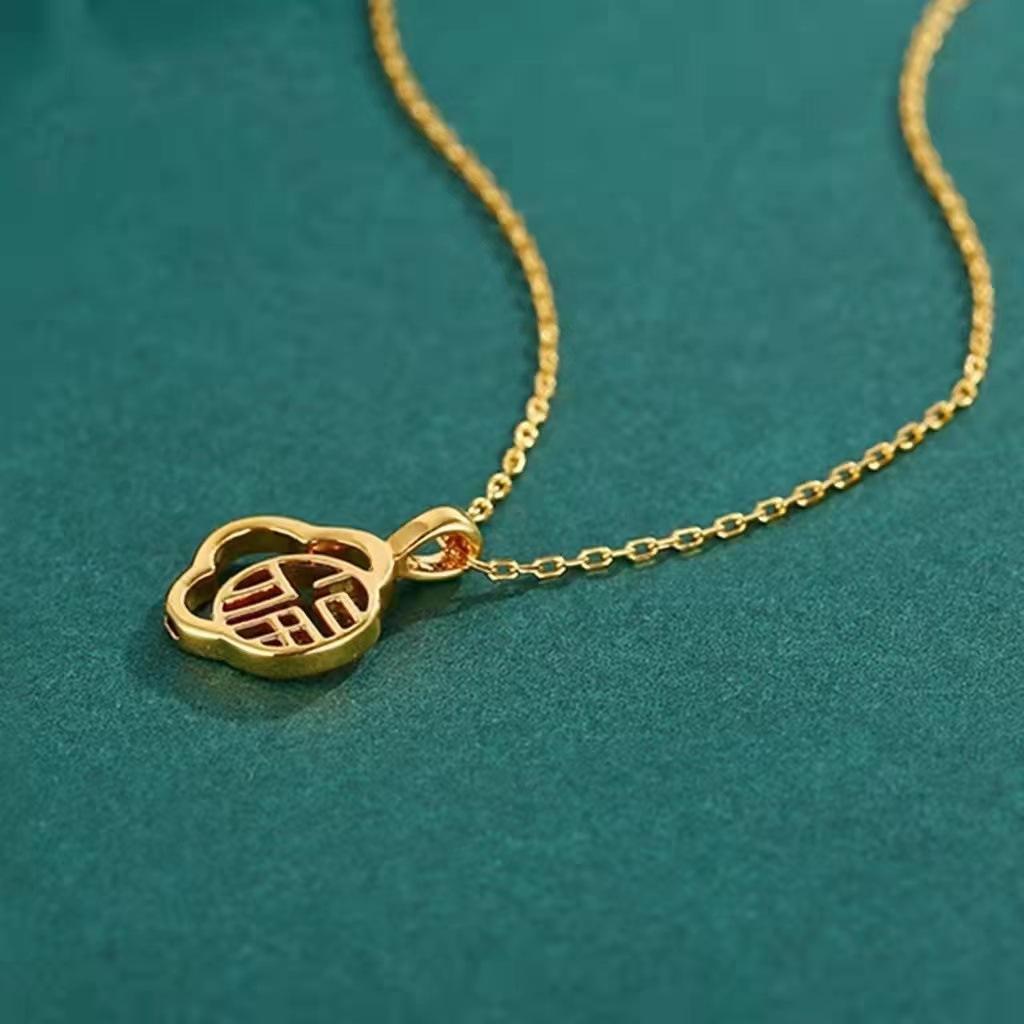 Guofeng Fu Necklace for Women Light Luxury Niche High-end Four-leaf Clover Fu Brand Pendant Best Friend Temperament Versatile Collarbone Chain