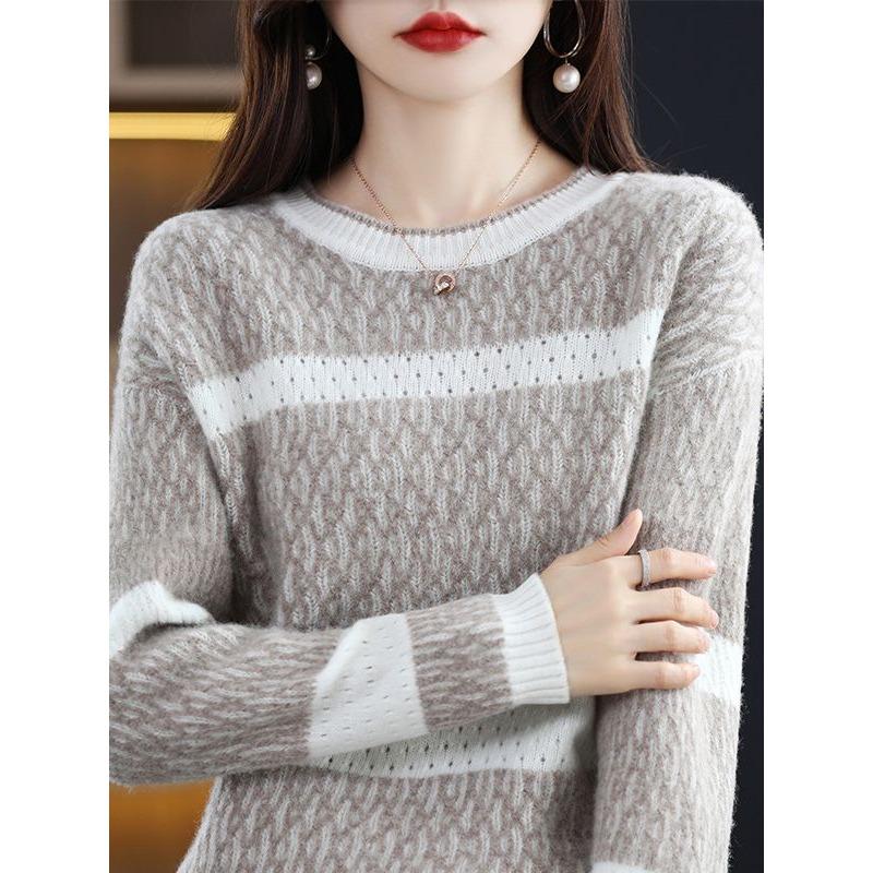 Autumn hollow knitted bottoming shirt women's thin loose crew neck sweater top short pullover with long sleeves versatile