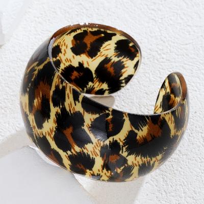 Vintage Exaggerated Leopard Print Resin Cuff Bangles for Women Fashion Sexy Y2K Thick Wide Bracelets Beach Jewelry Gift 2026 New