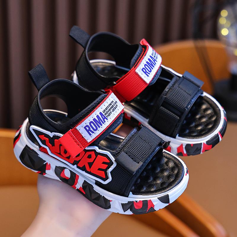 Boys' 2024 Summer Korean-Style Casual Beach Sandals with Soft Soles.