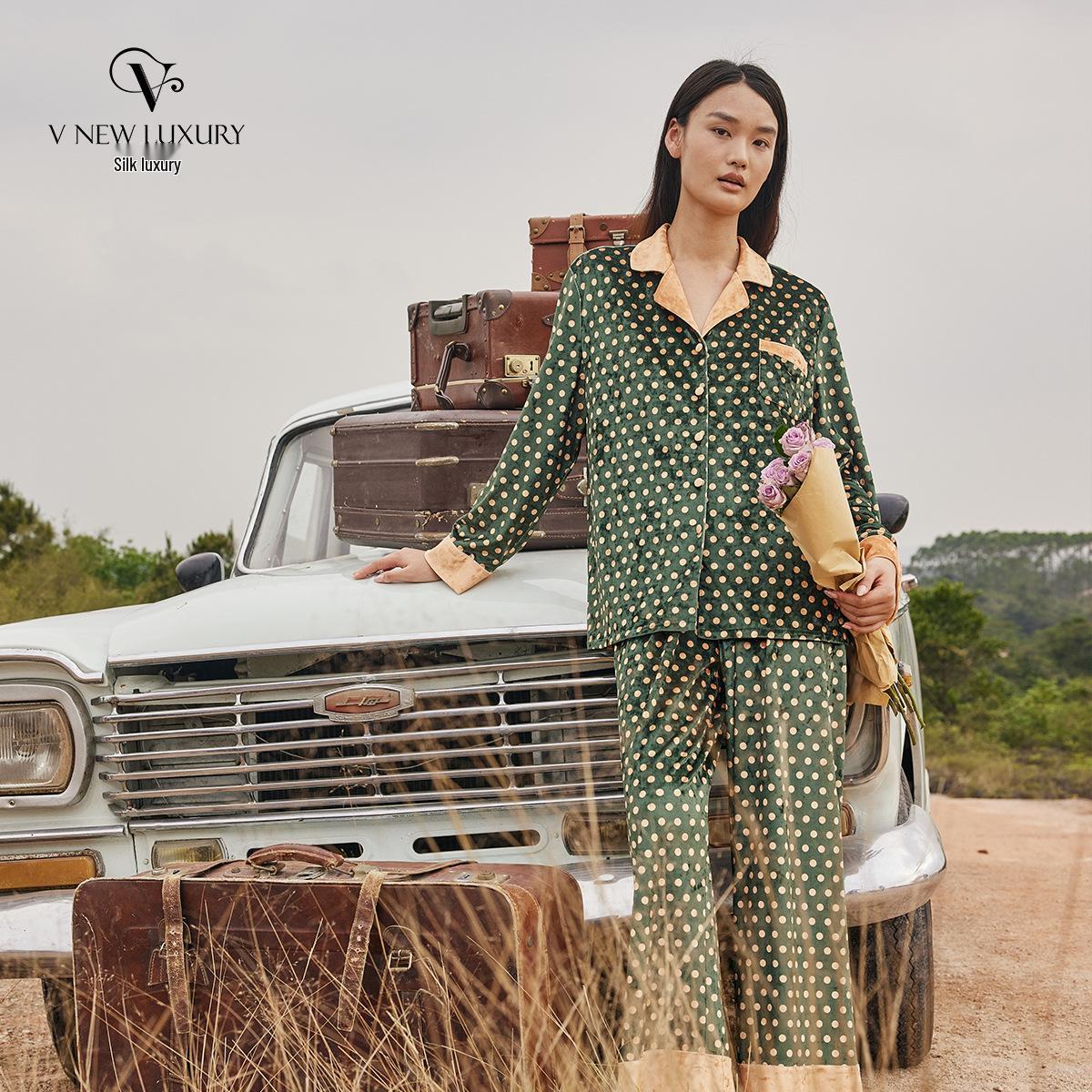 

Шовкова Розкішна Золота Оксамитова Піжама в горошок - Ретро Гонконгський Стиль для Осені/Зими Extra Large