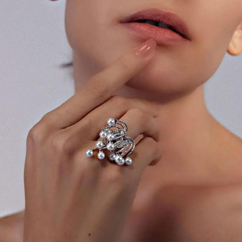 Star-Inspired Fashionable Water Fireworks Bead Ring – Light Luxury and Exquisite Design