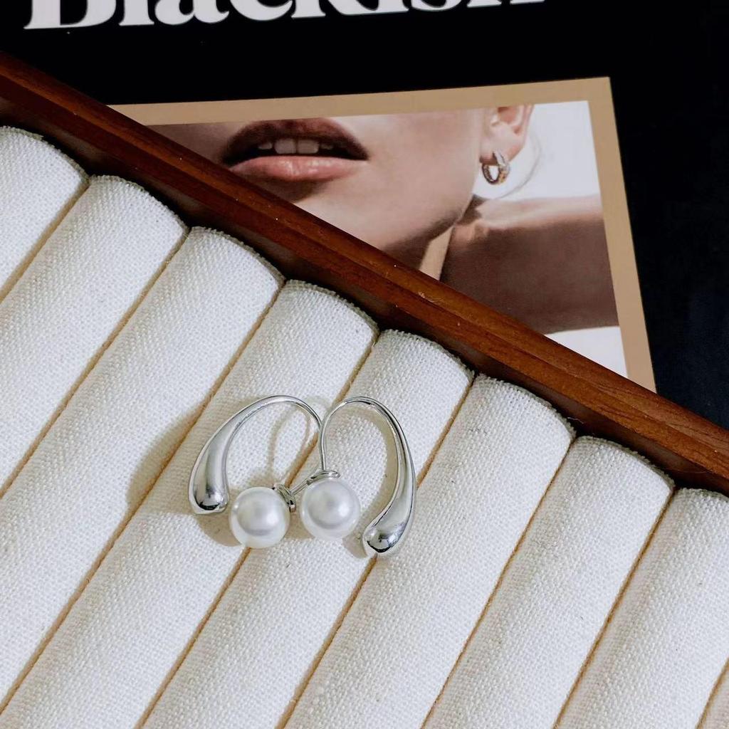 Elegante Geometrische Ohrringe mit Französischen Perlen - Trendiges Design mit Kaltem Temperament für Frauen