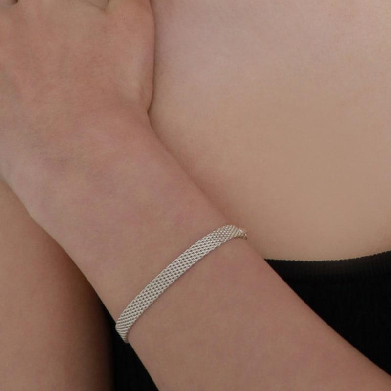 Less is more silver fabou bracelet
