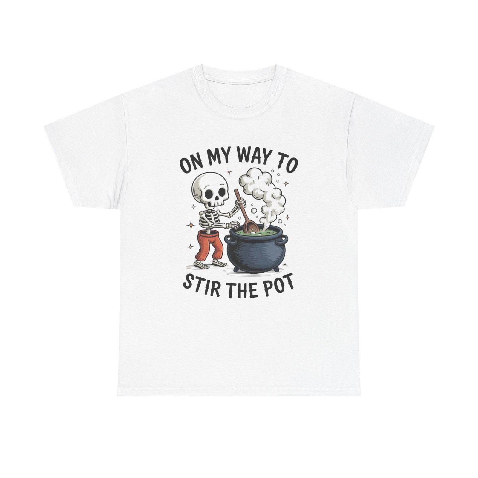 Skeleton Stirring Cauldron Tee | On My Way to Stir the Pot S разноцветный