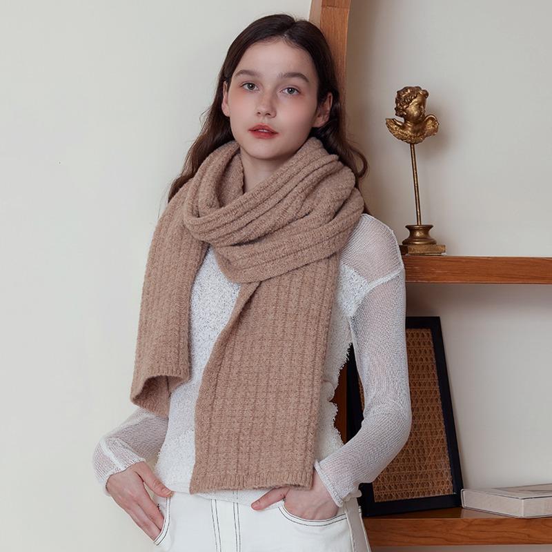 Wool solid color knitted scarf for men and women in winter British retro warm thickened college style couple wool scarf