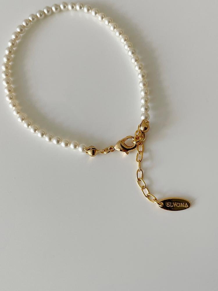 Elyona Classic Pearl Bracelet