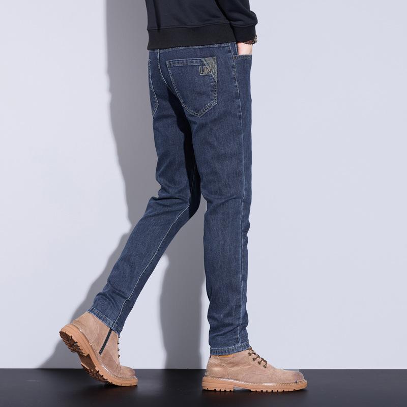 Jeans primaverili alla moda pantaloni da uomo giovanili casual e versatili elasticizzati dritti piccoli pantaloni in denim