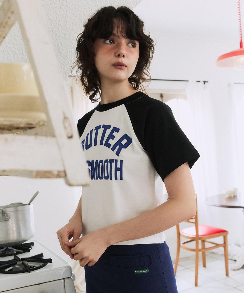 GREENBUTTER Smooth Raglan Sleeve Tee (Ivory/Black)