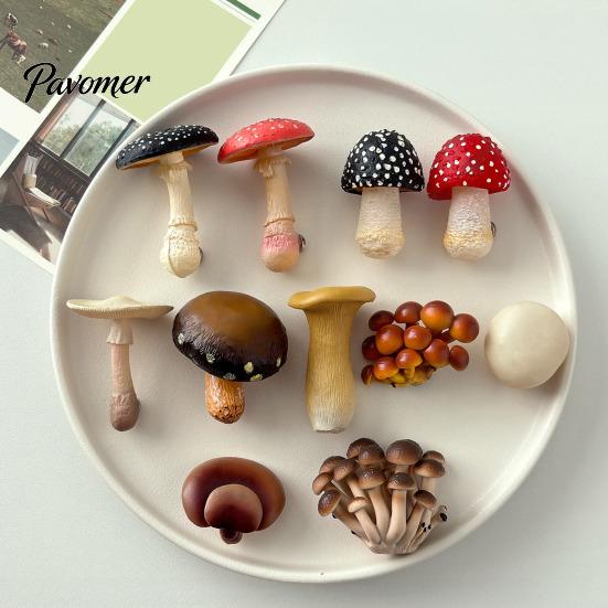 Mushroom Fridge Magnets 3D Refrigerator Magnet, Resin Fake Decorative Small Memo Holders Photo Notes Holder for Whiteboard Cabinet Kitchen Magnetic