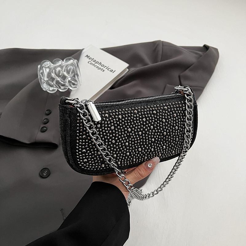 Trendy Cross-border Style Small Vintage Rivet Bag For Women 2023 Winter Season