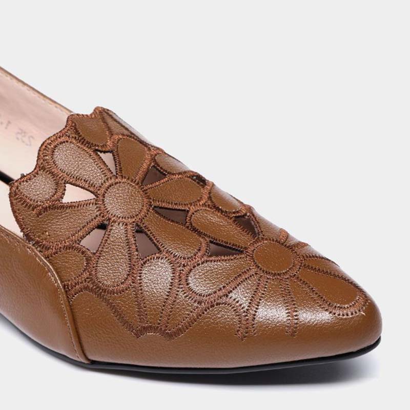 Soft Leather Carved Hollow Women's Leather Shoes Moccasin Work Shoes Cusp Thick Heel Soft Sole Sandals Comfortable Fashion Spring Summer