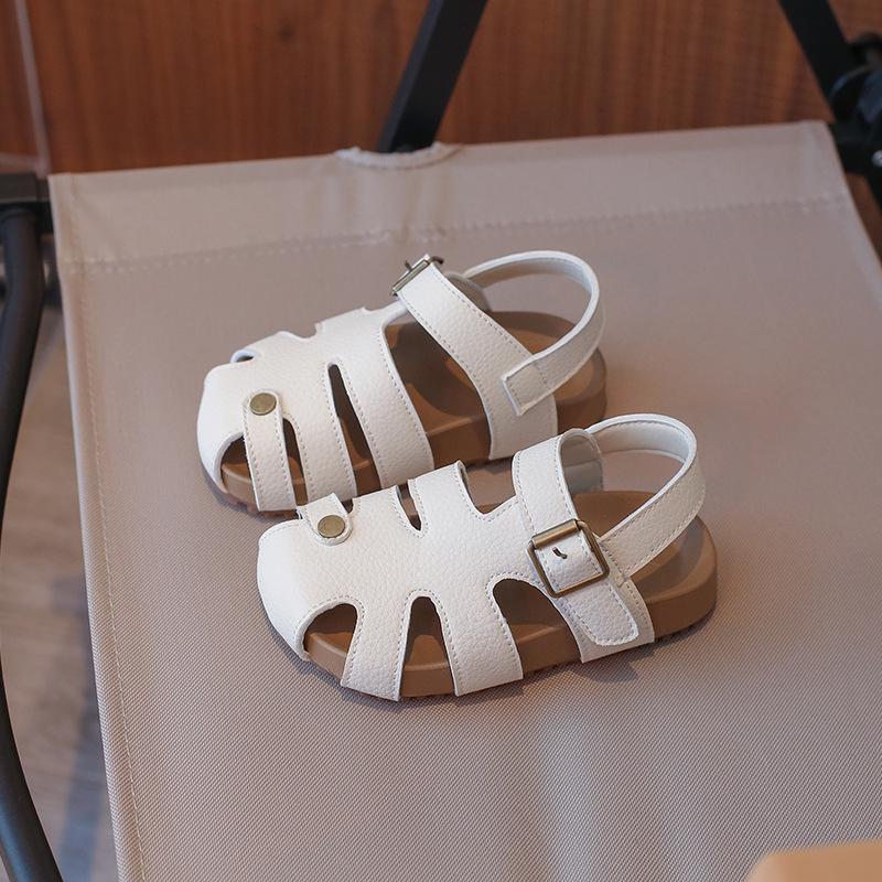 

Children s Summer Soft Sole Non-Slip Sandals with Anti-Kick Toe Cap for Boys and Girls. Size 24, Length 16.0 cm бежевий