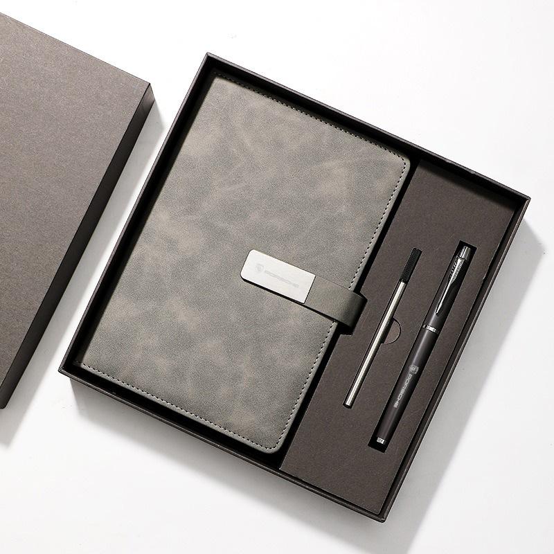 

for Porsche Panamera 911 Carrera-GT 918-Spyder 997 991 968 Cayman A5 Business Notebook Car Badges Leather Cover With Neutral Pen серый