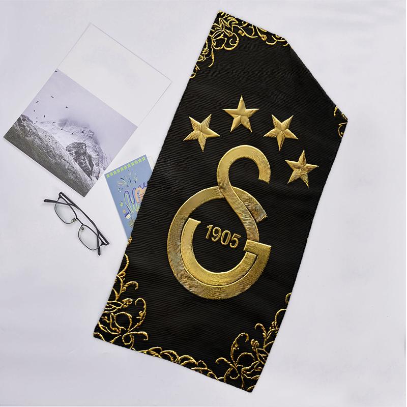 Galatasaray Fashion Beach Towel: Ideal for Summer Adventures Soft, absorbent and quick drying suitable for swimming and bathing