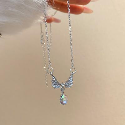 Light Luxury Angel Wings Pendant Necklace Ladies Fashion Exquisite Moonstone Collarbone Necklace Delicate Wedding Jewelry