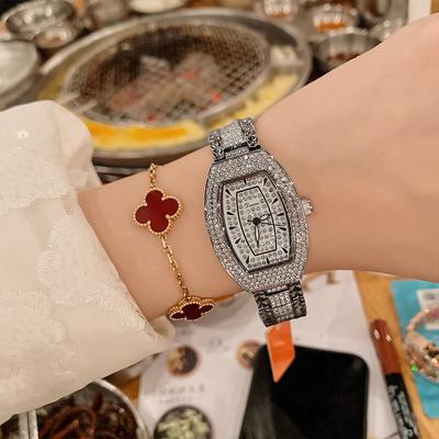 New Model of Gypsophila Watch for Women, Full of Diamonds, Heavy Industry, Light Luxury, Fashionable Temperament, Ladies Steel Band Watch