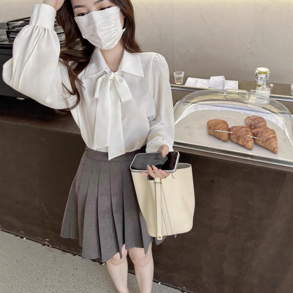 French bow shirt women's design sense niche new autumn and winter chic high-end sense inner long-sleeved top