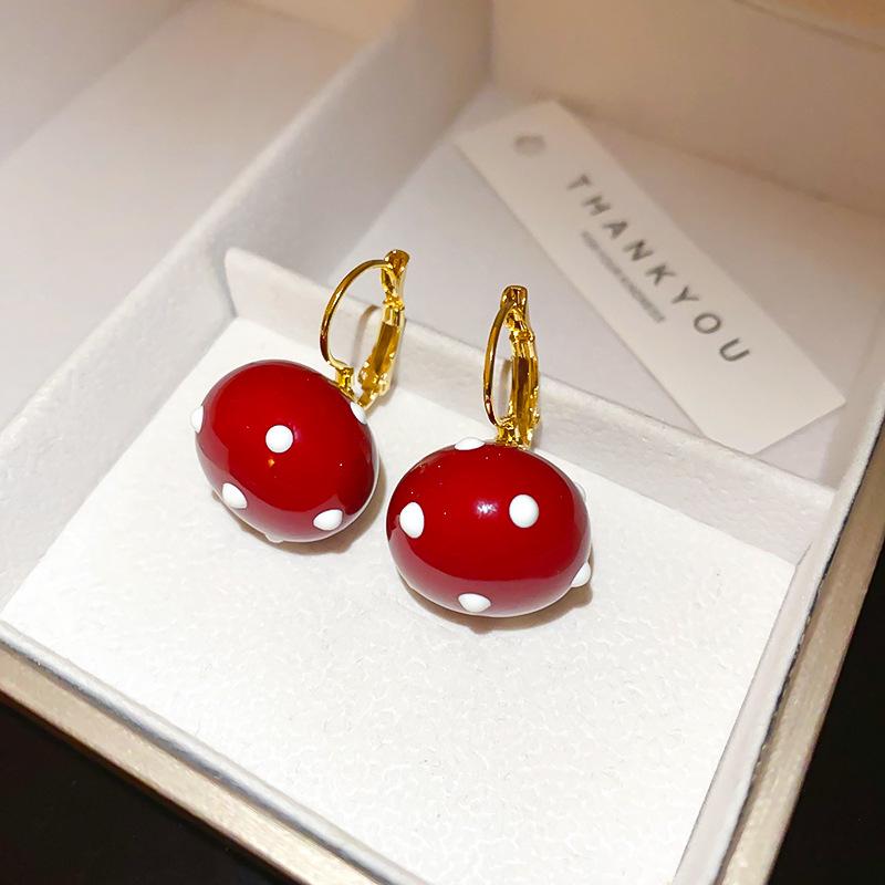 Silver Needle Red Drip Geometric Ear Cuffs - Retro Light Luxury Earrings for Women, Autumn/Winter Collection