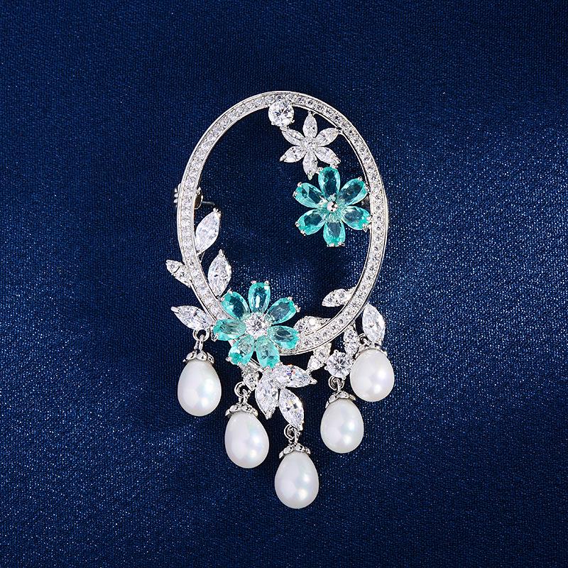 Chinese Style Mirror Flower Pearl Brooch: Micro-set Zircon, Sparkly, Exquisite, Elegant Design, Suit Corsage Pin for Women