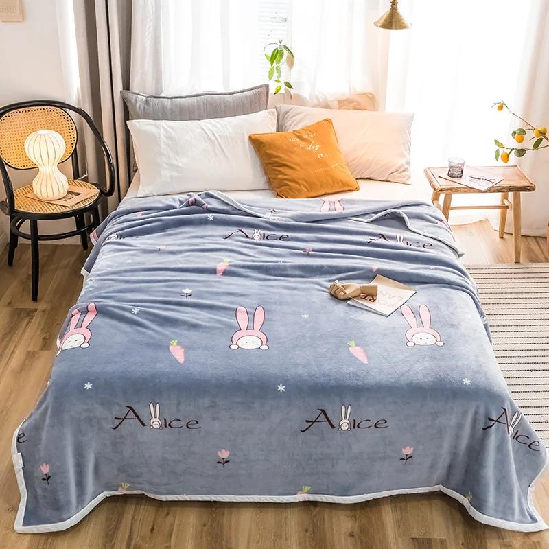 White Floral Throw Blanket Luxury Warm Fuzzy Soft Cozy Flannel Blanket for Home Sofa Couch Chair Decorative Bedroom Bed Blankets