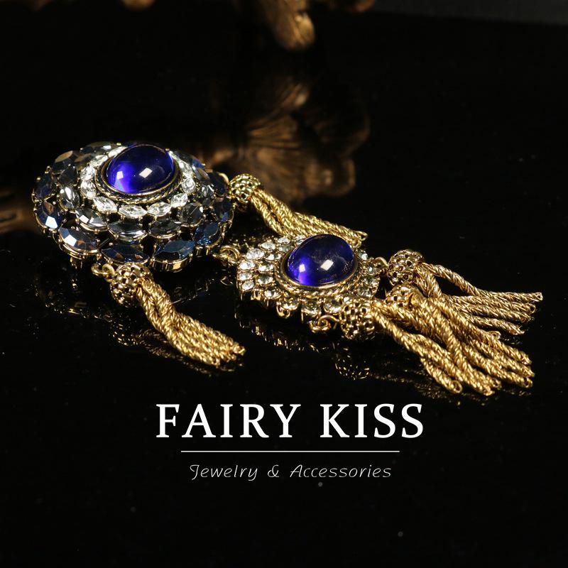 Vintage Gold Distressed Brooch: Rhinestone Tassel Corsage Chest Ornament