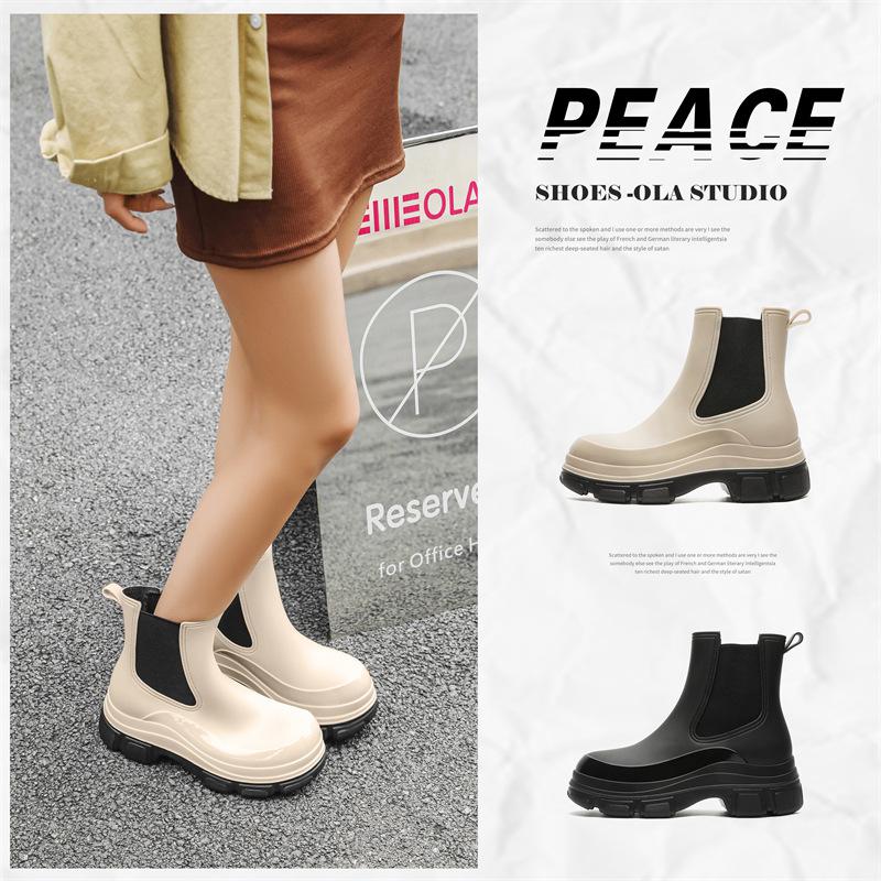 New medium tube rain shoes women's rubber shoes wear non-slip water boots thick-soled water shoes and fleece short rain boots