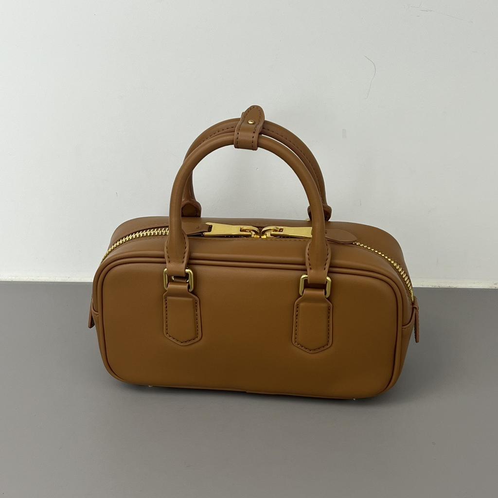 Cross Border Women's Bag 2025 New Hand-held Bowling Leather Small Square Bag Women's Retro Temperament Crossbody Bag
