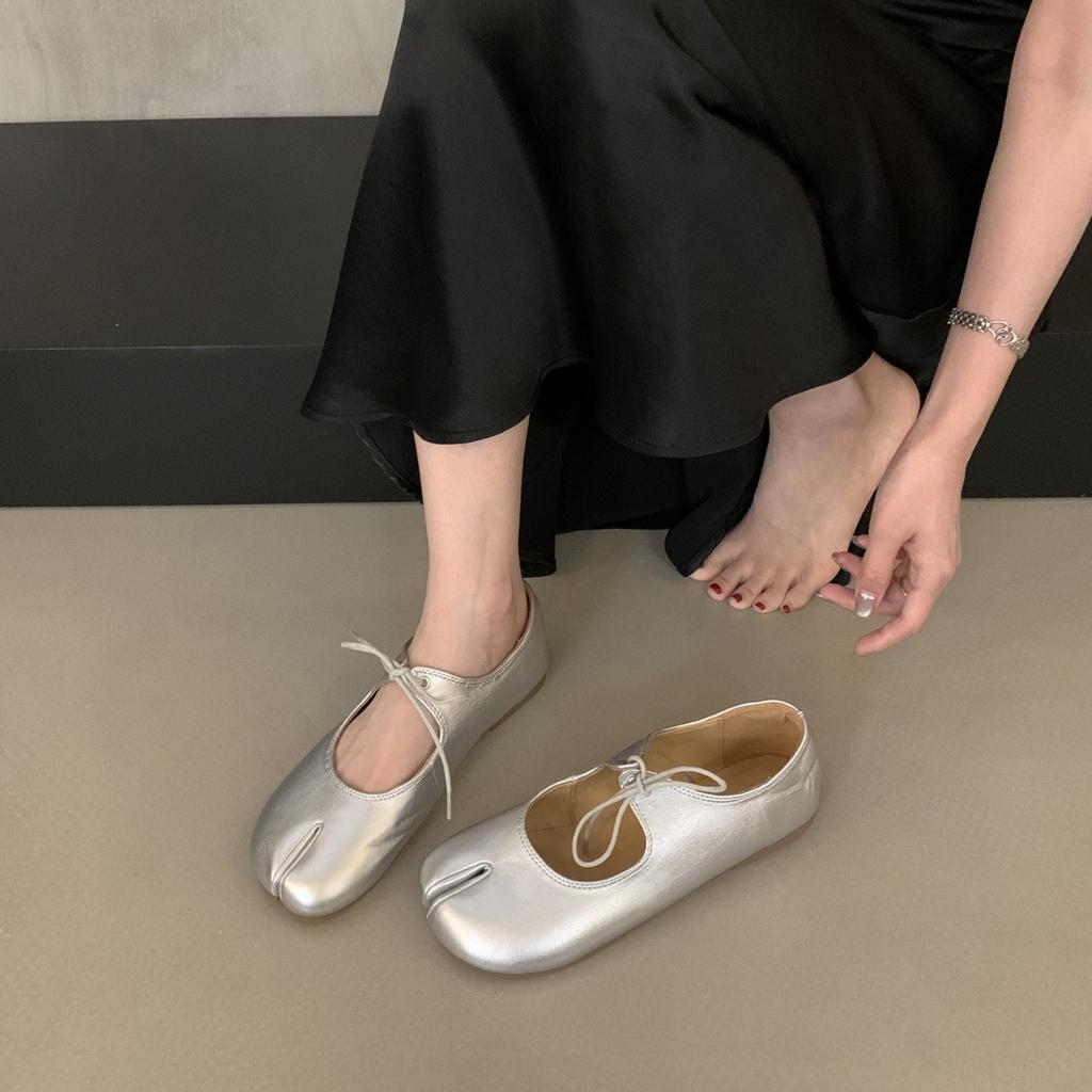 French flat bottom shallow mouth Mary Jane shoes women's autumn 2025 new sub-toe word with pig's trotters ballet shoes