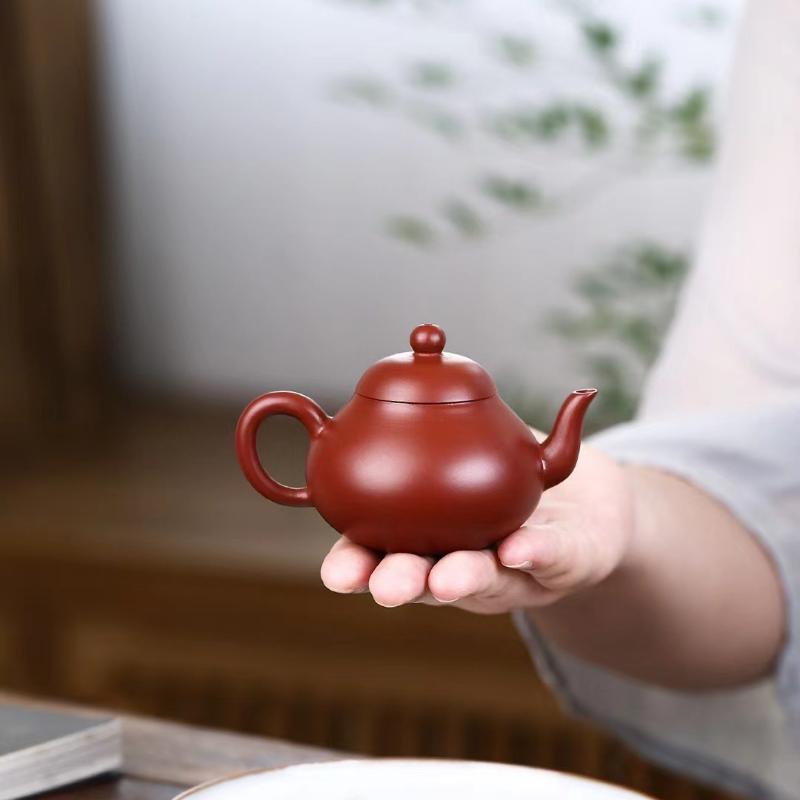 

120ml Authentic Yixing Purple Clay Teapots Handmade Pyriform Pot Raw Ore Dahongpao Mud Kettle With Strainer Zisha Tea Set Craft