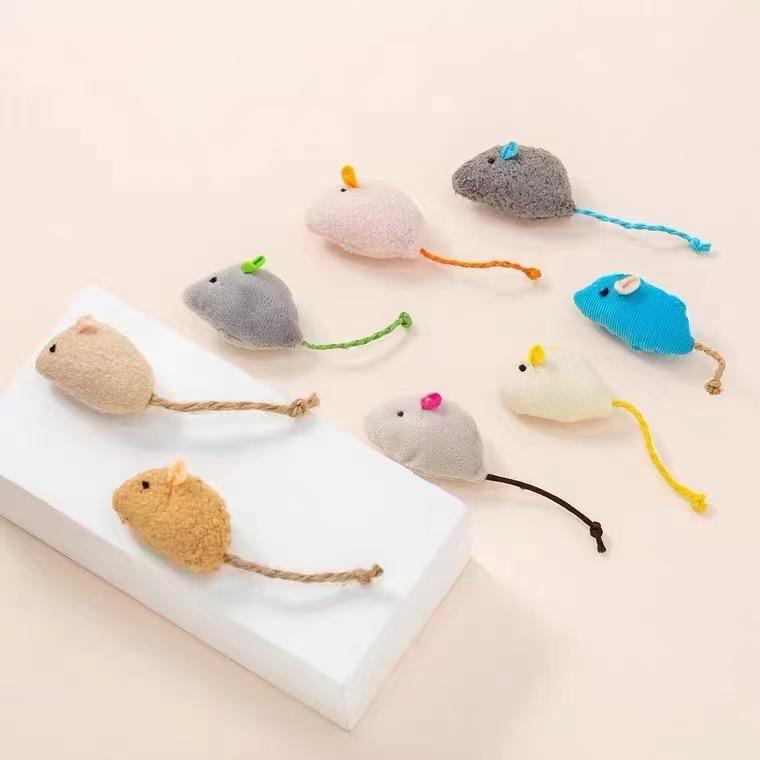 Plush Catnip Mouse Toy - Simulated Mouse for Cat Entertainment