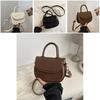 Trendy Vintage Saddle Bag 2024 Spring Summer New Versatile Tote Bag Stylish Casual Shoulder Crossbody Bag Wholesale