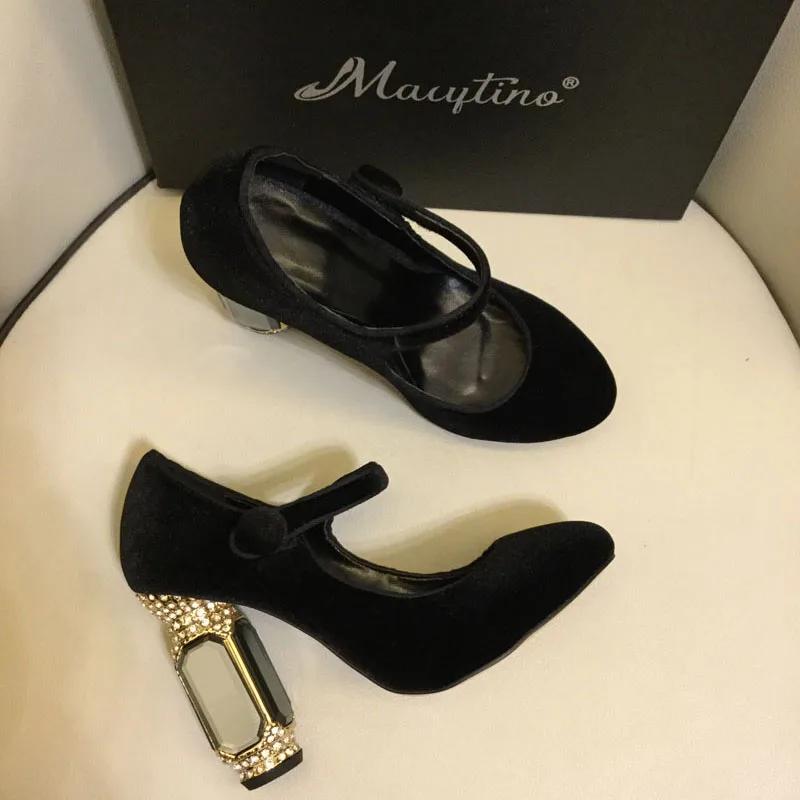 2025 New Velvet Round Toe Women Sandals Gemstone Rhinestone Bling Bling Heel Chunky High Heels Shallow Party Stage Shoes