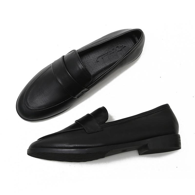 Black Small Leather Shoes Women's Style New Versatile Flat-soled Single Shoes Large Size 41-43