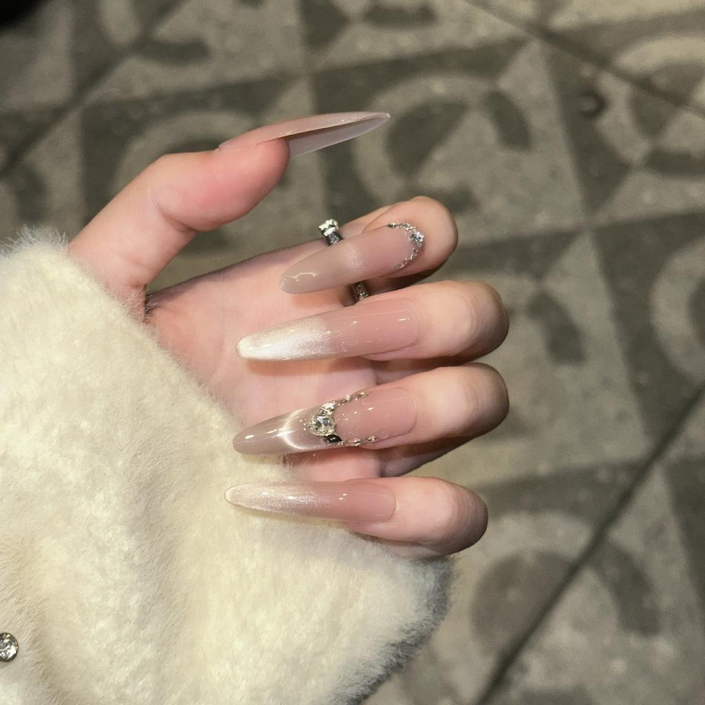 Hand-made Armor High-end Smile Cat Eye French Icy Nude Temperament Manicure