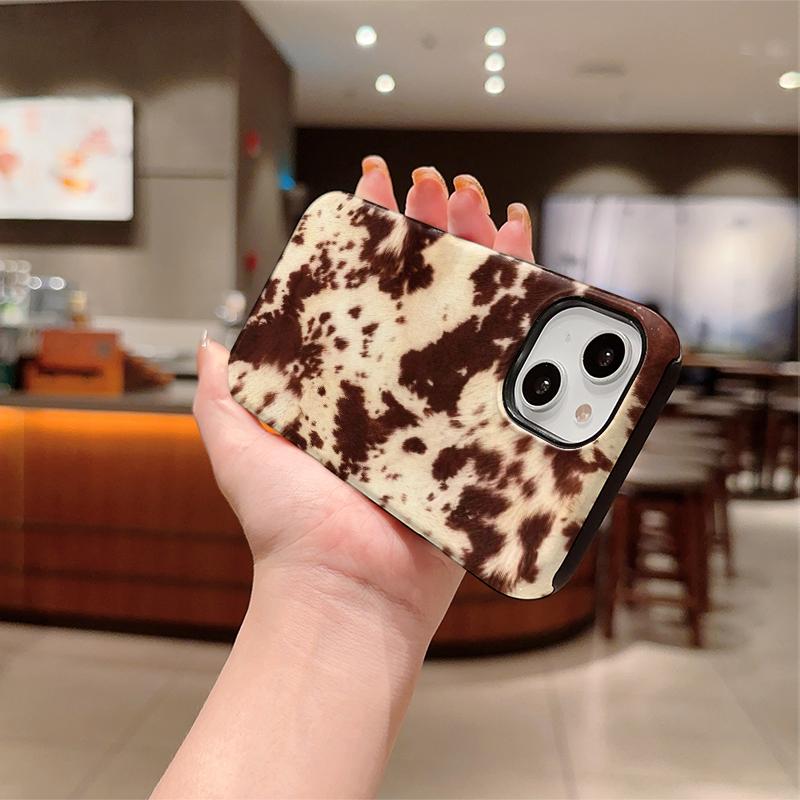Wild Classic Western Country Brown Cowhide Faux Fur Pattern Film Aesthetic Protective Shockproof Bumper Phone Cover For iPhone 14 15 16 Pro Max Plus